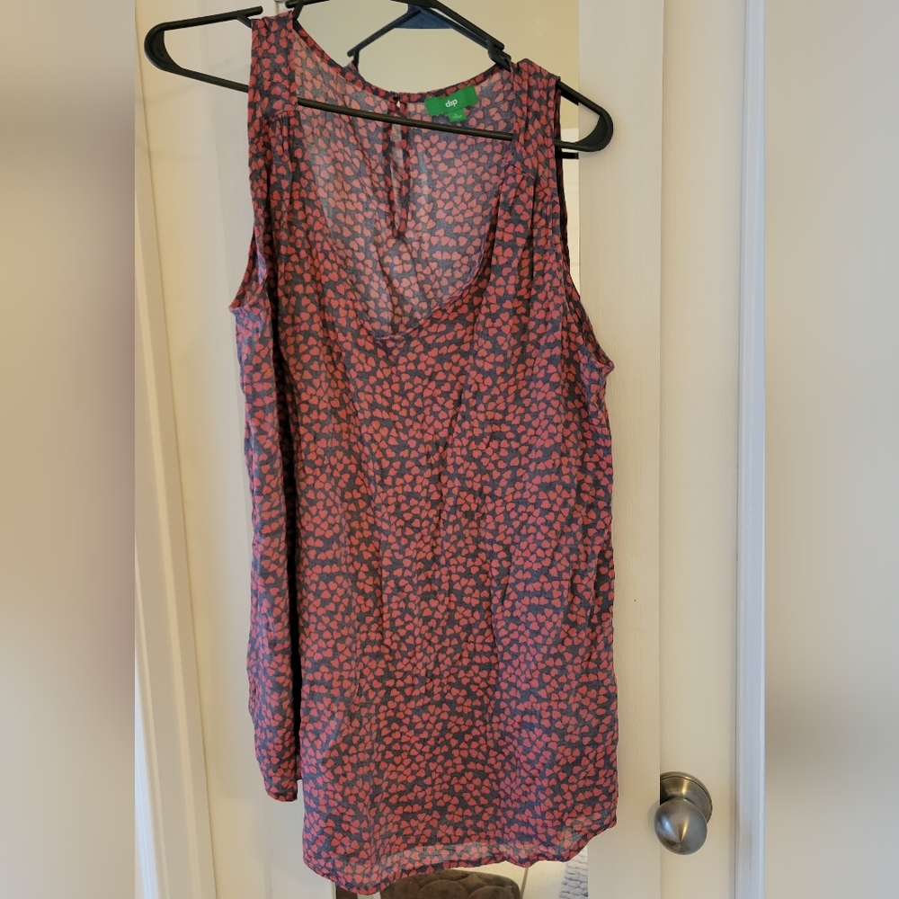 Red Hearted Top